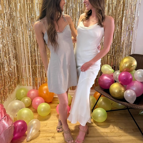 Park & Fifth White Satin Midi Dress - Picture 3 of 5